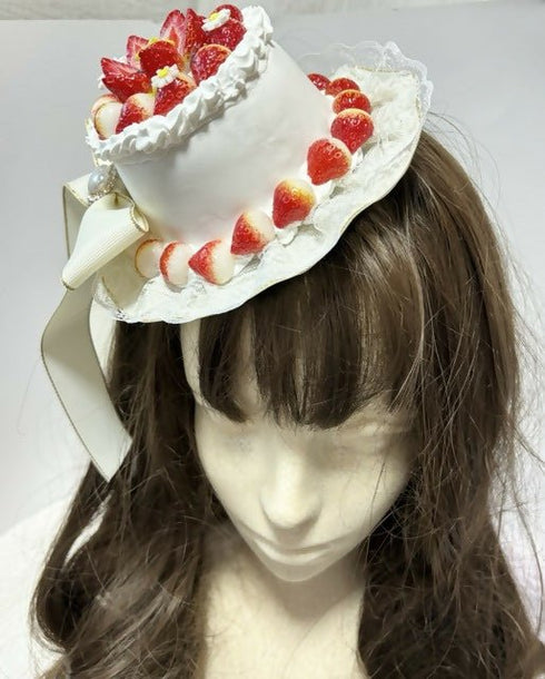 白くて可愛い?ショートケーキのミニハット